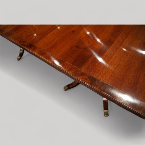 fig 3. Georgian mahogany 3 pillar dining table