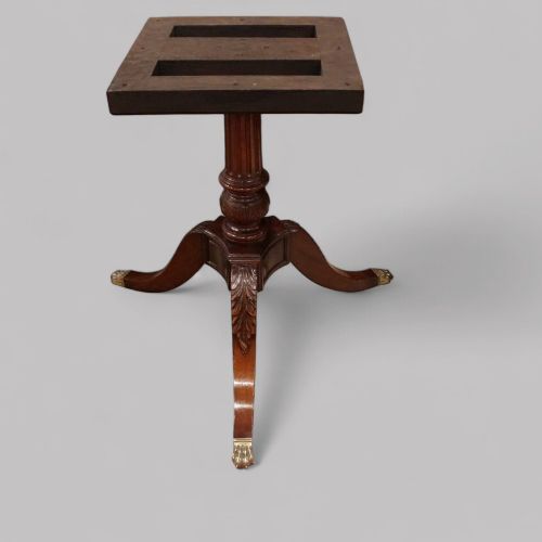 fig 5. Georgian mahogany 3 pillar dining table