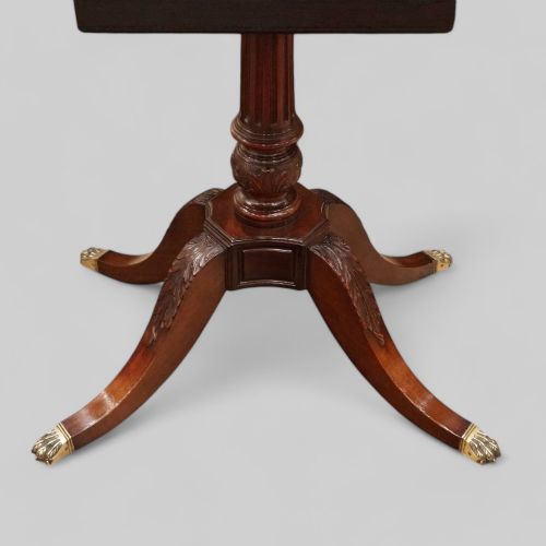 fig 10. Georgian mahogany 3 pillar dining table