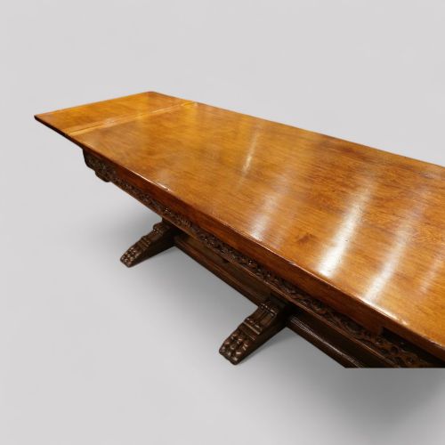 fig 2. Large oak refectory extending dining table