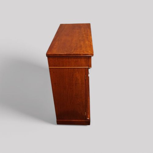 fig 4. William IV mahogany chiffonier sideboard
