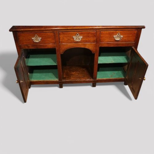 fig 1. George III oak dog kennel dresser base