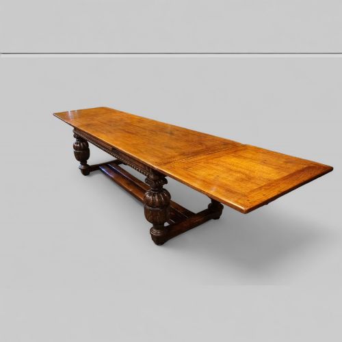fig 8. Antique large oak draw leaf dining table