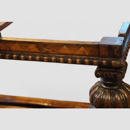 fig 9. Antique large oak draw leaf dining table