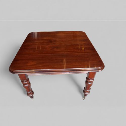 fig 2. William IV mahogany extending dining table