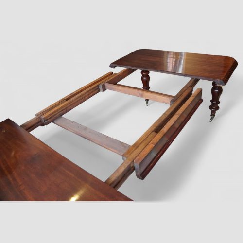 fig 5. William IV mahogany extending dining table