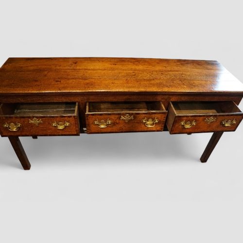 fig 2. Georgian Oak Cross-Banded Dresser Base, c. 18th Century