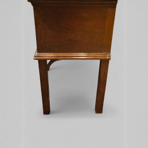 fig 4. Georgian Oak Cross-Banded Dresser Base, c. 18th Century