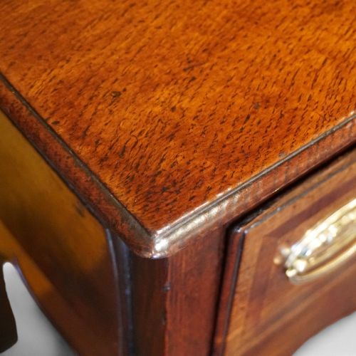 fig 3. Fine Georgian Oak Cabriole Leg Dresser Base, Circa 1800