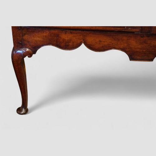 fig 8. Fine Georgian Oak Cabriole Leg Dresser Base, Circa 1800