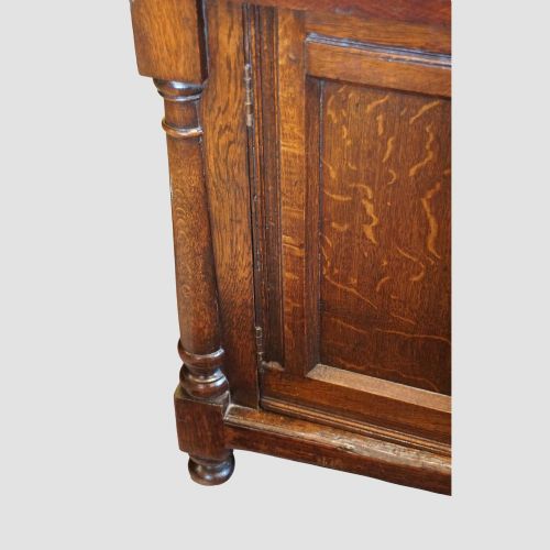 fig 3. 18th Century Oak Dresser Base with Wide Central Dog Kennel
