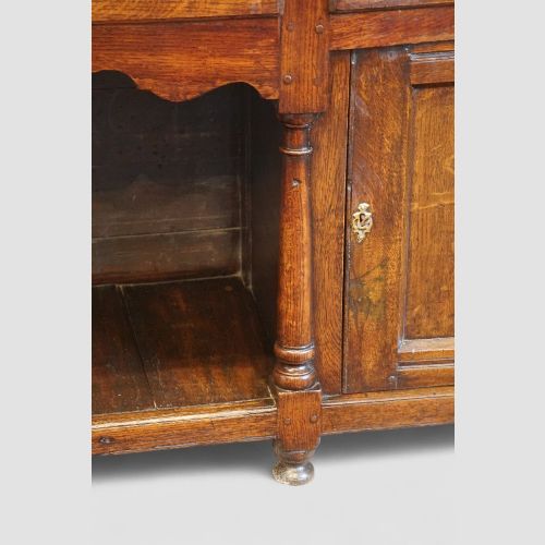 fig 6. 18th Century Oak Dresser Base with Wide Central Dog Kennel