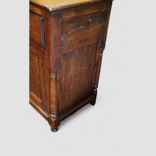 fig 11. 18th Century Oak Dresser Base with Wide Central Dog Kennel
