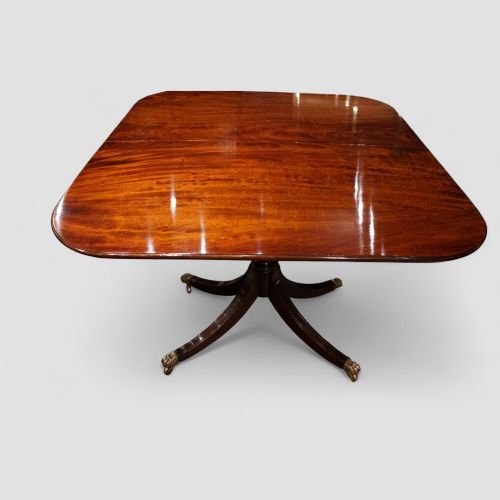 fig 3. Georgian-style mahogany twin-pillar dining table