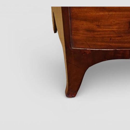 fig 5. Regency mahogany small bow front chest of drawers