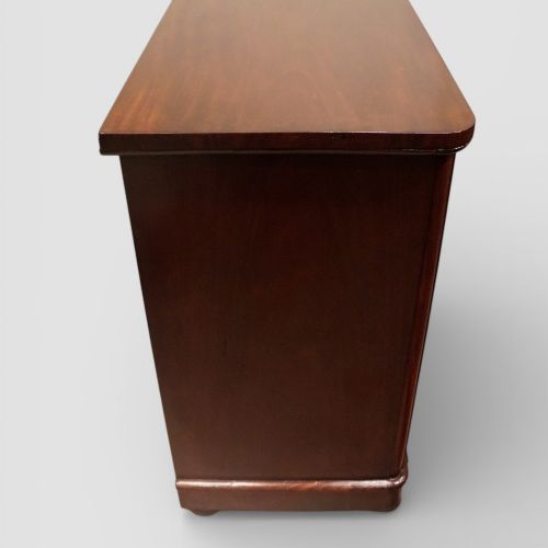 fig 5. Small Victorian Mahogany Chest of Drawers