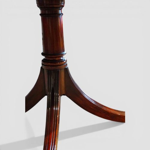 fig 3. George V mahogany 3-pillar dining table
