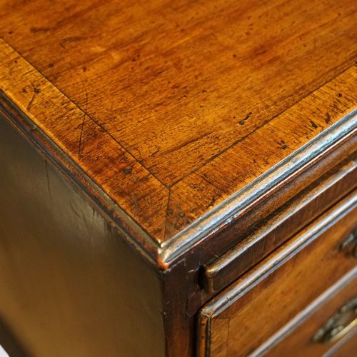 GEORGE I STYLE WALNUT CHEST OF DRAWERS - ADDITIONAL PHOTO 4