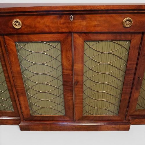 19TH CENTURY MAHOGANY BREAKFRONT SIDE CABINET - ADDITIONAL PHOTO 1