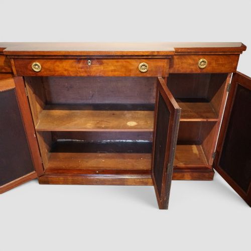 19TH CENTURY MAHOGANY BREAKFRONT SIDE CABINET - ADDITIONAL PHOTO 5