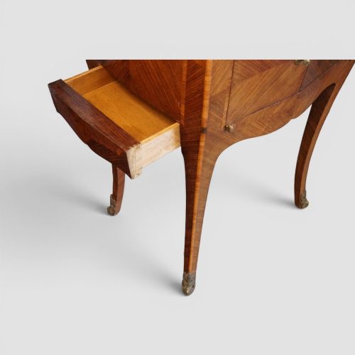 PAIR OF CONTINENTAL WALNUT KINGWOOD BEDSIDE CABINETS WITH MARBLE TOPS SIDE DRAWER CUPBOARD - ADDITIONAL PHOTO 2
