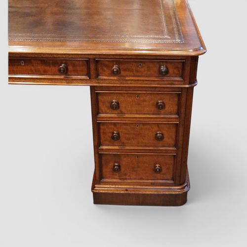 RARE SMALL VICTORIAN MAHOGANY PARTNERS DESK - ADDITIONAL PHOTO 9