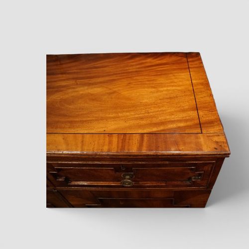 REGENCY MAHOGANY SIDE CABINET - ADDITIONAL PHOTO 2