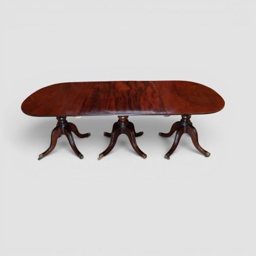 ANTIQUE MAHOGANY TRIPLE PEDESTAL EXTENDING DINING TABLE LARGE 3 PILLAR DINING TABLE - ADDITIONAL PHOTO 3