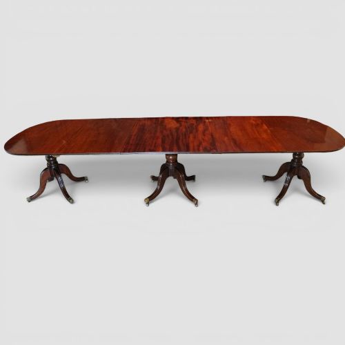ANTIQUE MAHOGANY TRIPLE PEDESTAL EXTENDING DINING TABLE LARGE 3 PILLAR DINING TABLE - ADDITIONAL PHOTO 6