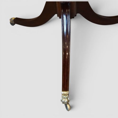 REGENCY STYLE MAHOGANY THREE PILLAR EXTENDING DINING TABLE CIRCA 1910 - ADDITIONAL PHOTO 4