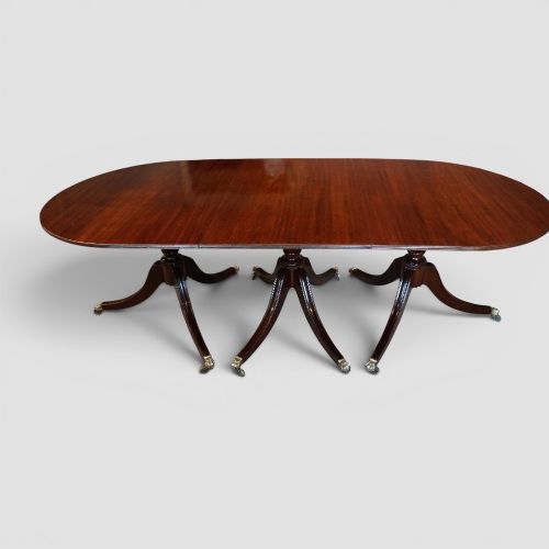REGENCY STYLE MAHOGANY THREE PILLAR EXTENDING DINING TABLE CIRCA 1910 - ADDITIONAL PHOTO 6