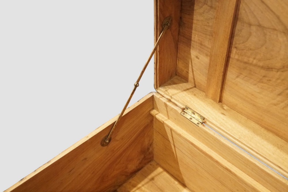 Alternate View
