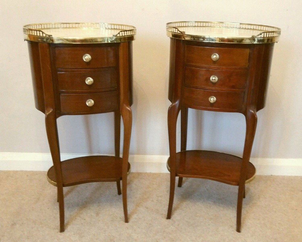 Fine Pair c1900 French Flame Mahogany Bedside Cabinets