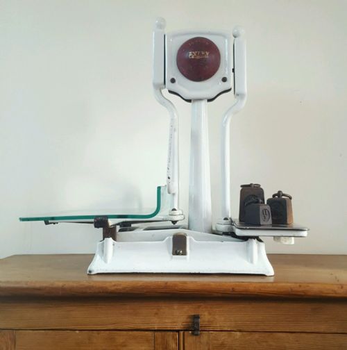 Kitchenalia Enamel Avery Weighing Scales Embossed "To Weigh Avery"
