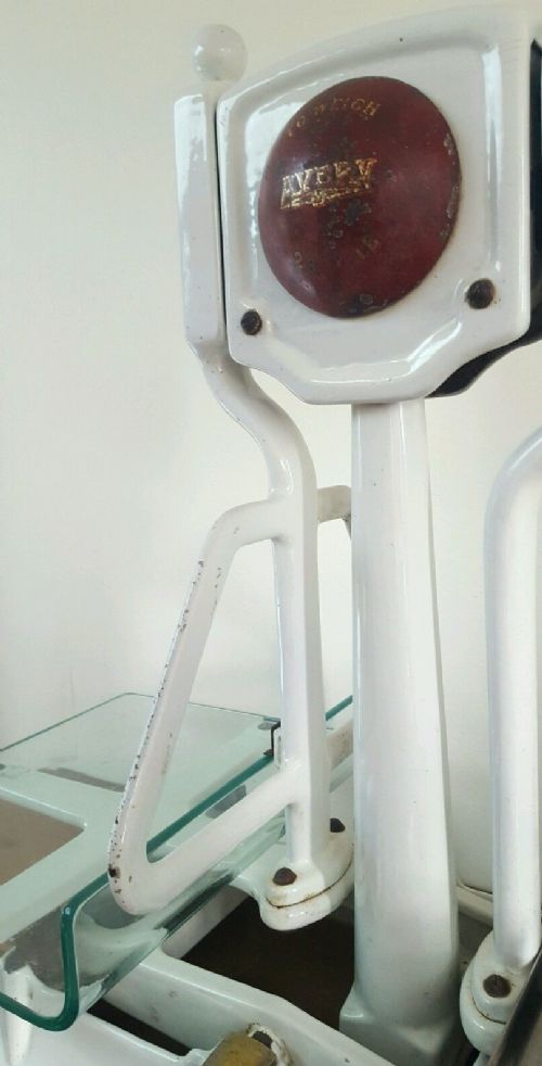 fig 3. Kitchenalia Enamel Avery Weighing Scales embossed