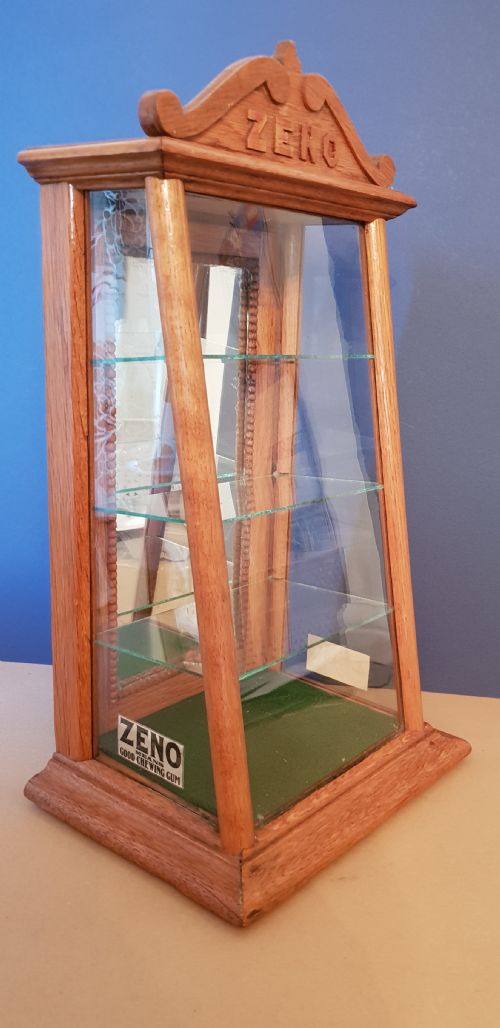Zeno Chewing Gum C1900 Display Case Cabinet