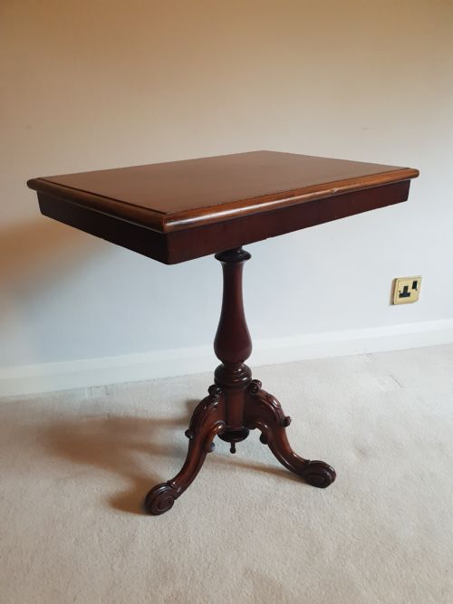 Victorian Mahogany Rectangular Tilt Top Table.