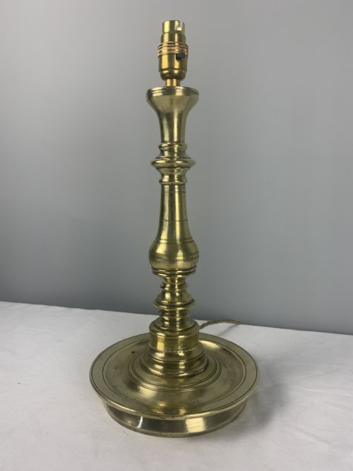 Heavy 19th Century English Brass Church Altar Table Lamp, Rewired and Pat Tested