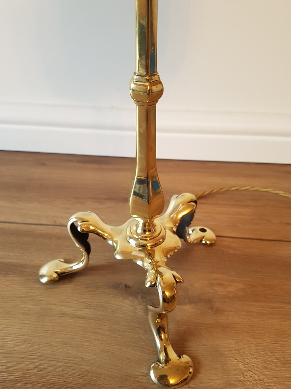 BRASS PULLMAN TABLE LAMP FARADAY & SON; LONDON. PAT TESTED View V