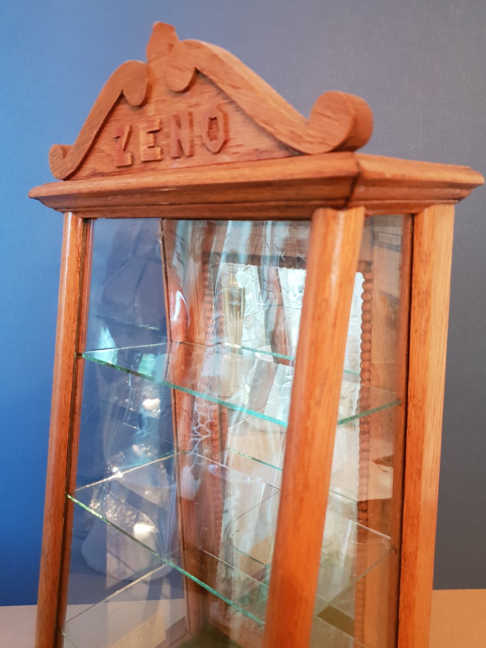ZENO CHEWING GUM c1900 Display Case Cabinet  View VI
