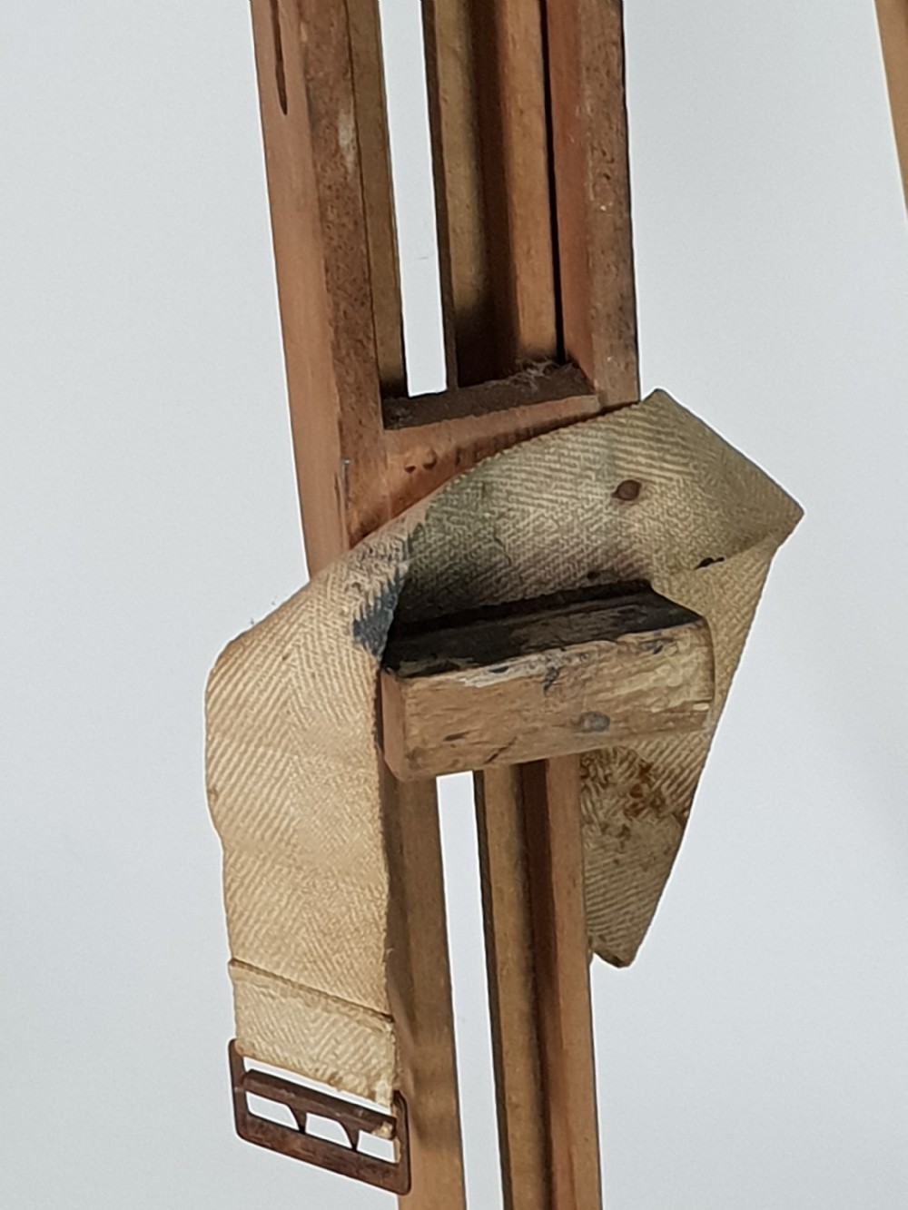 Windsor Newton London Artists Travel Beech Foldable Adjustable Easel View III