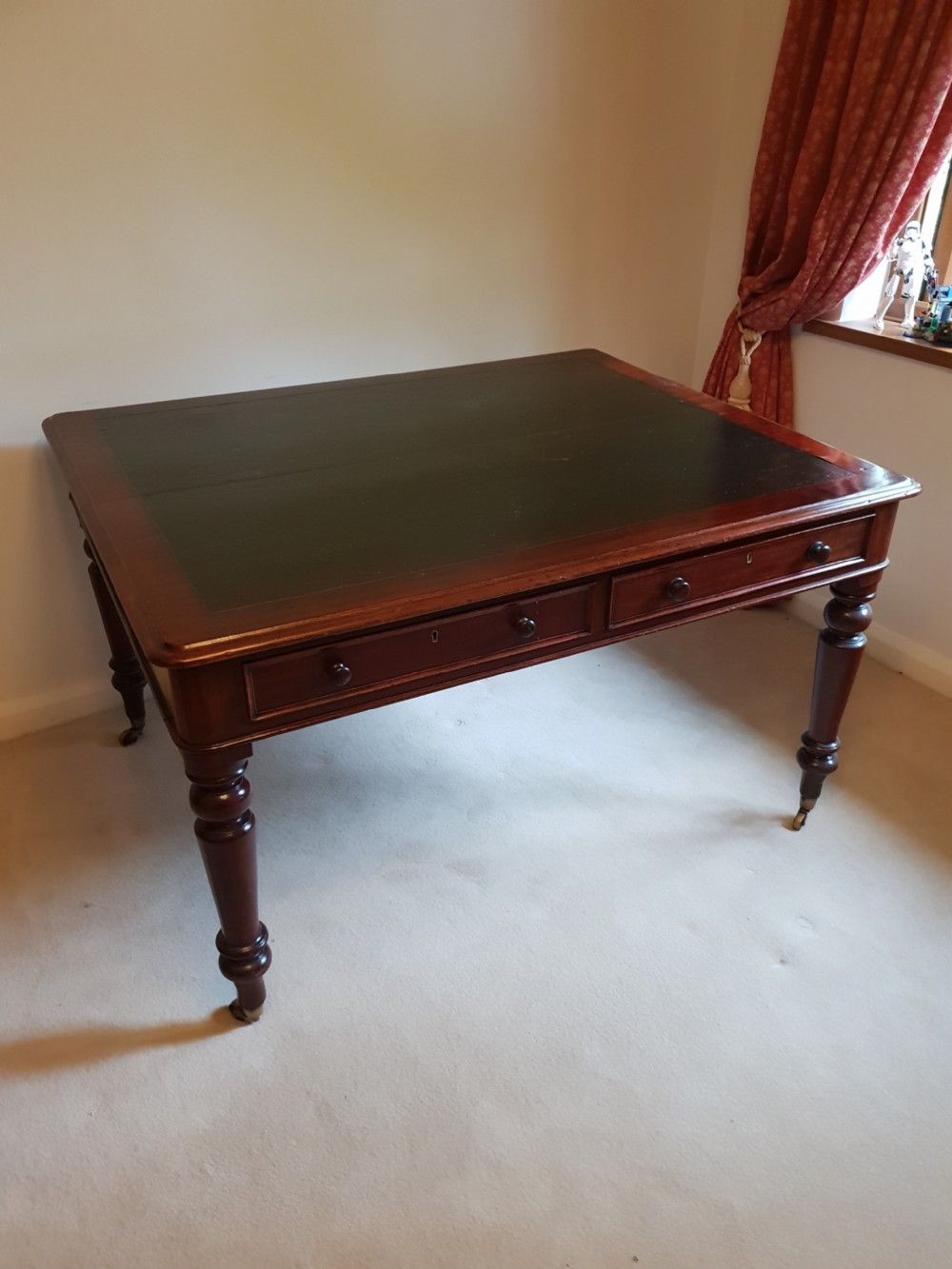 Mahogany Partners Desk with key View VIII