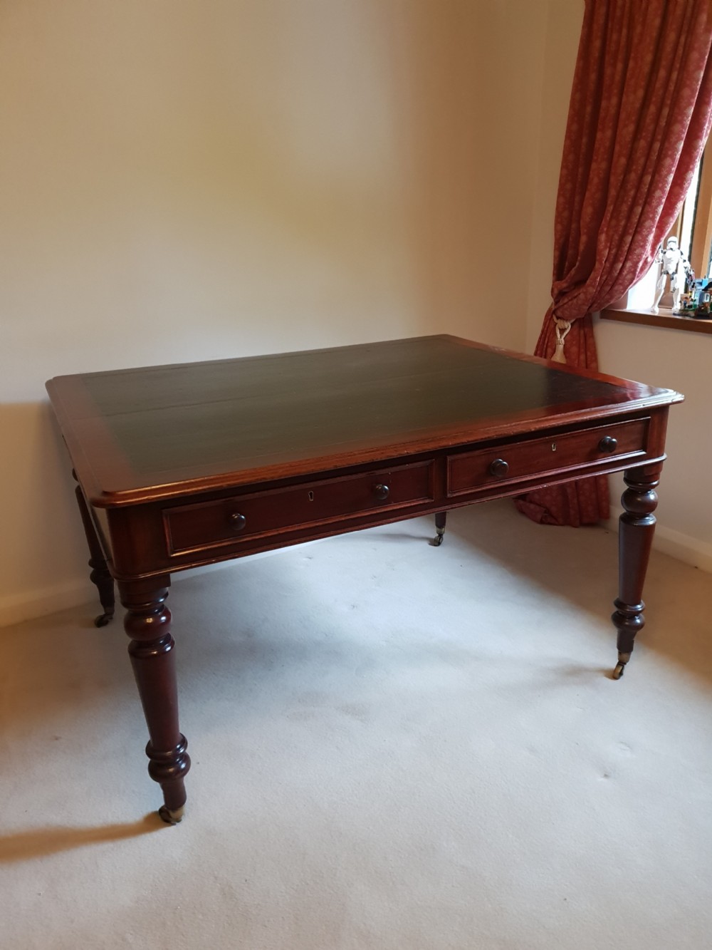 Mahogany Partners Desk with key View XV
