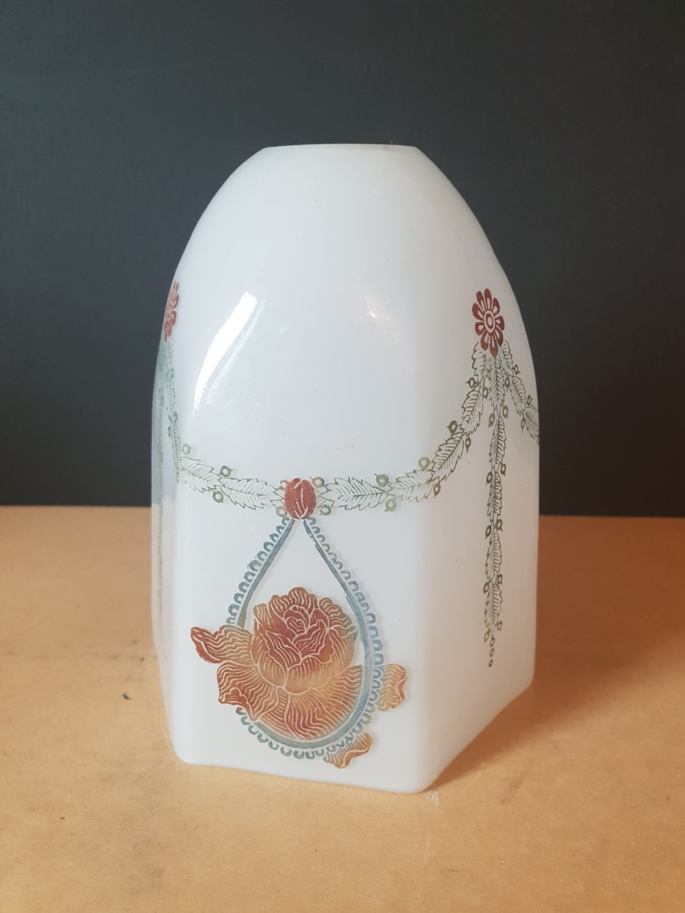 Set of 4 Edwardian Ceramic Lamp Shades View VI