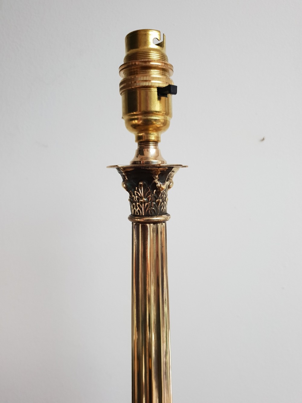 Near Pair of High Quality Brass Corinthian Column Table Lamps, Rewired and PAT tested  View II