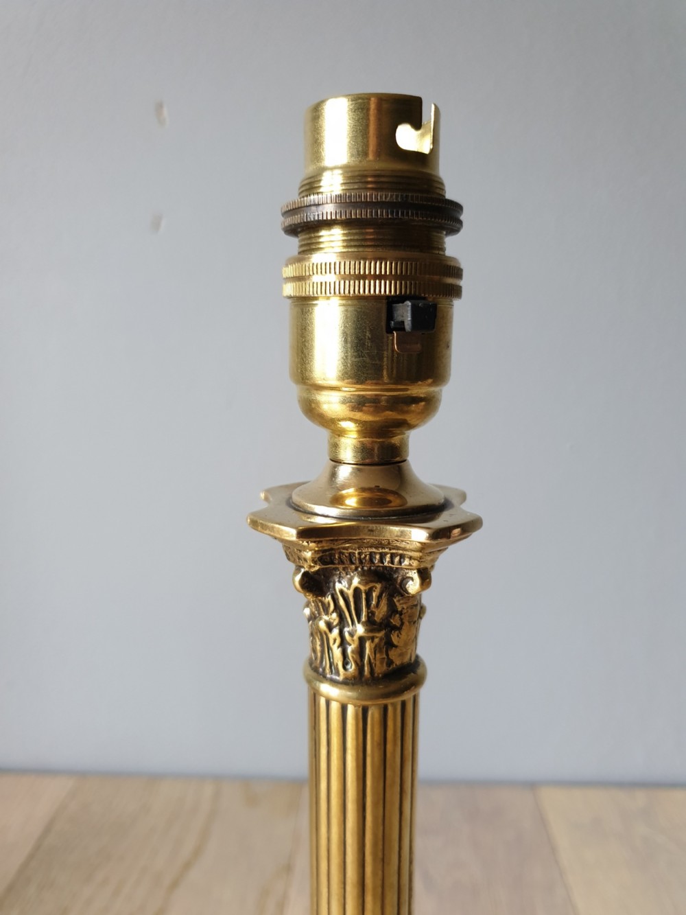 Small c1910 Corinthian Column Table Lamp, Rewired and PAT tested  View III