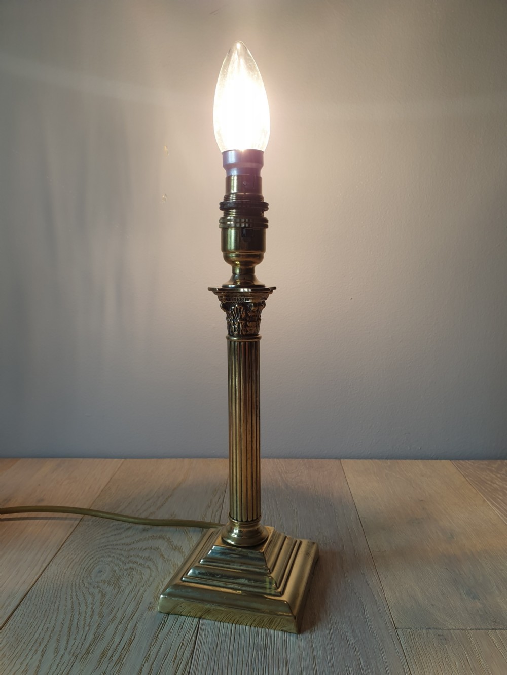 Small c1910 Corinthian Column Table Lamp, Rewired and PAT tested  View VIII