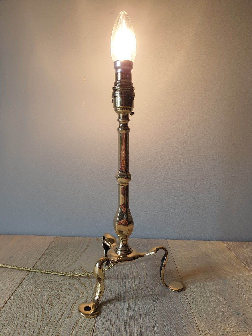 Brass Pullman Table Lamp, Rewired and PAT tested  View VI