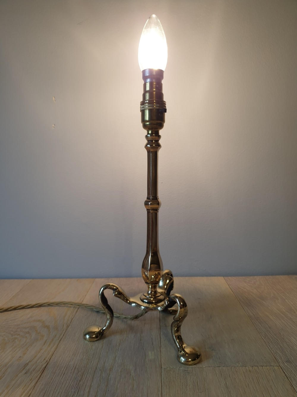 Brass Pullman Table Lamp, Rewired and PAT tested  View VI