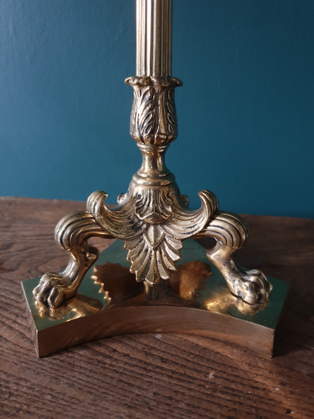 Ornate Claw Foot Cast Brass Pullman Table Lamp, Rewired and PAT tested  View VI